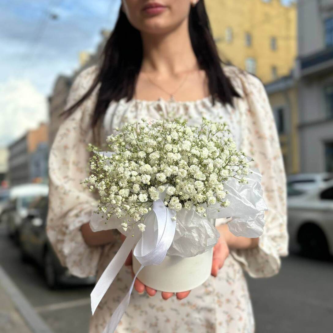 Букет в шляпной коробке в Санкт-Петербурге