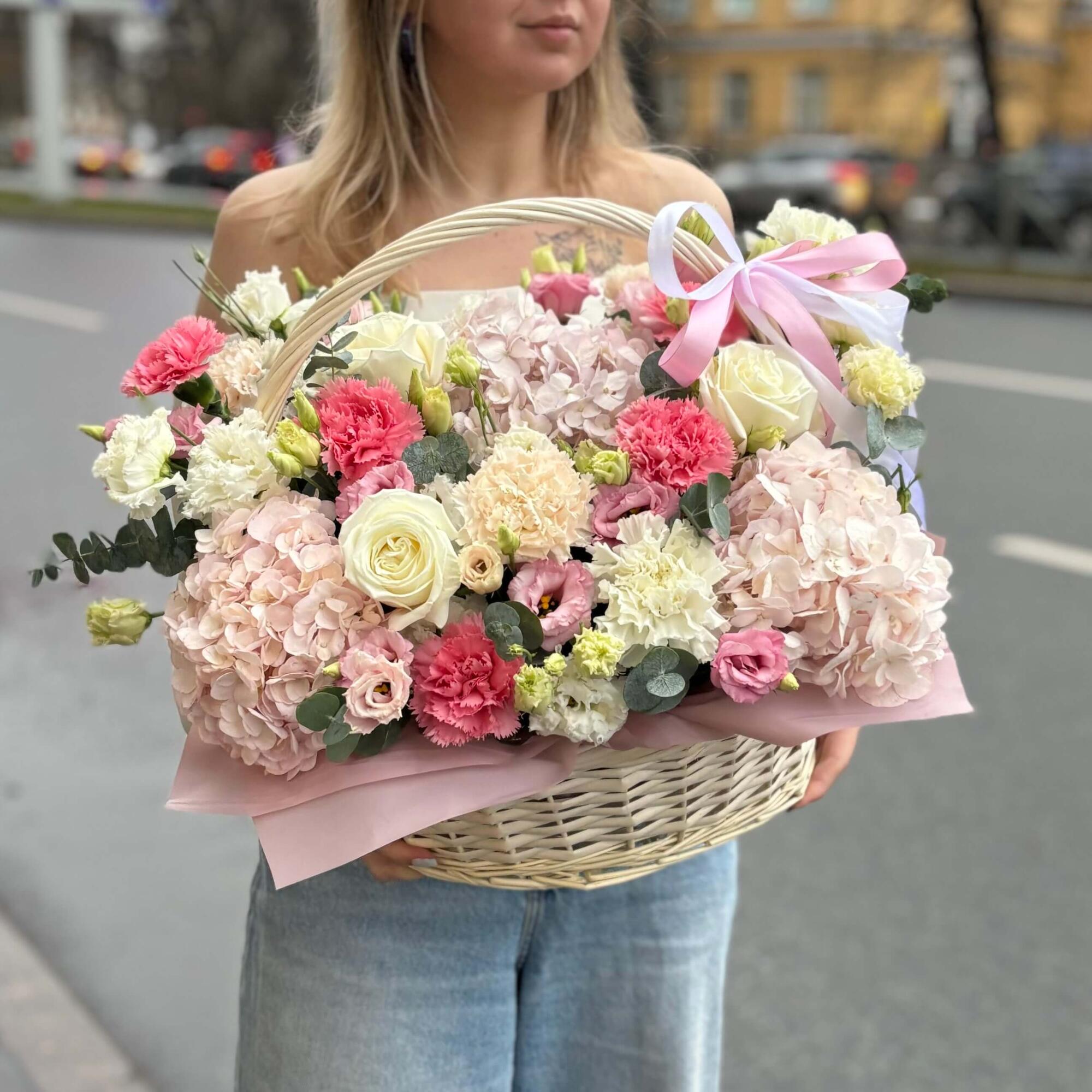 Букет из эустом в Санкт-Петербурге