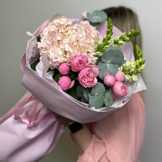 Авторский букет №303 Розовые пионовидные розы и львиный зев Фото 4