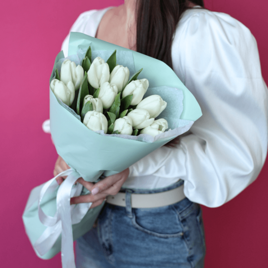 Монобукет №183 из 11 белоснежных тюльпанов
