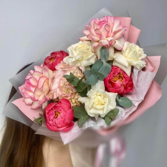 Авторский букет №264 Пионы и французские розы в букете Фото 4