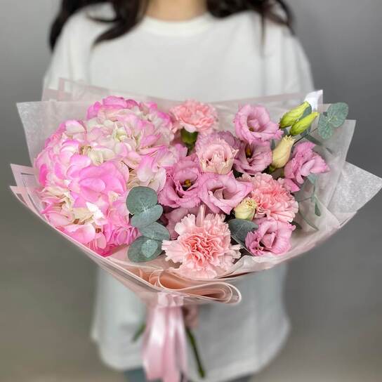 Авторский букет №125 с розовой эустомой