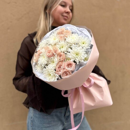 Авторский букет №195 Авторский букет из хризантем и кустовых роз Фото 4