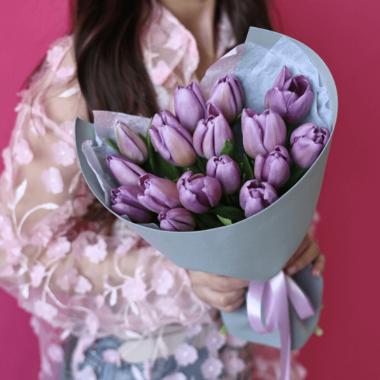 Монобукет №198 из 17 лиловых тюльпанов