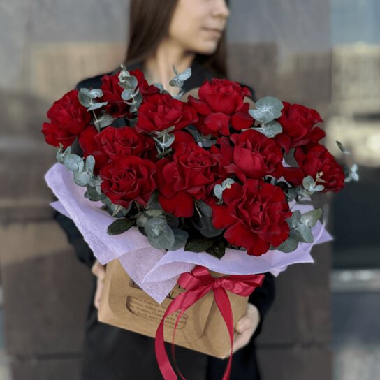 Композиция №183 сумочка с красными розами