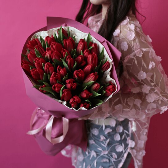 Монобукет №203 из 35 красных тюльпанов