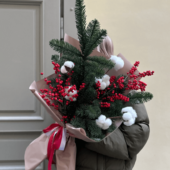 Авторский букет №174 Авторский букет "Елочка в вазе" из нобилиса, илекса и натурального хлопка Фото 2