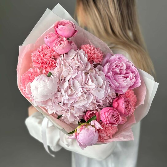 Авторский букет №233 из гортензии, пионов, диантусов и кустовых роз Фото 3