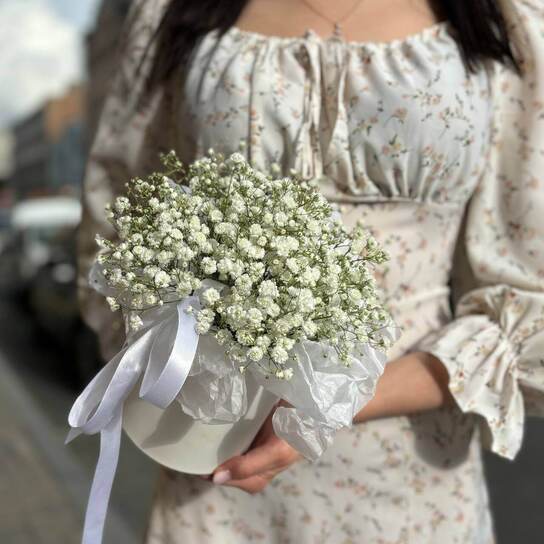 Композиция №107 с воздушной белой гипсофилой, размер S