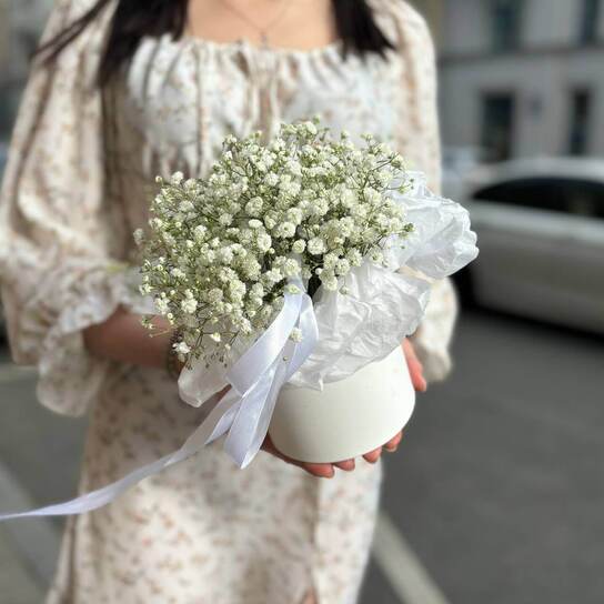 Композиция №107 с воздушной белой гипсофилой, размер S