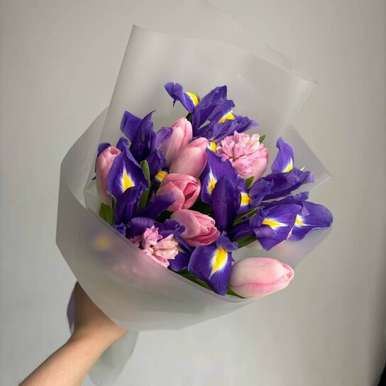 Авторский букет №205 "Весна" из тюльпанов, ирисов и гиацинтов Фото 4
