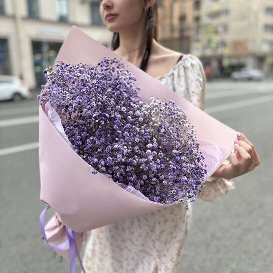 Монобукет №137, воздушная фиолетовая гипсофила, размер L