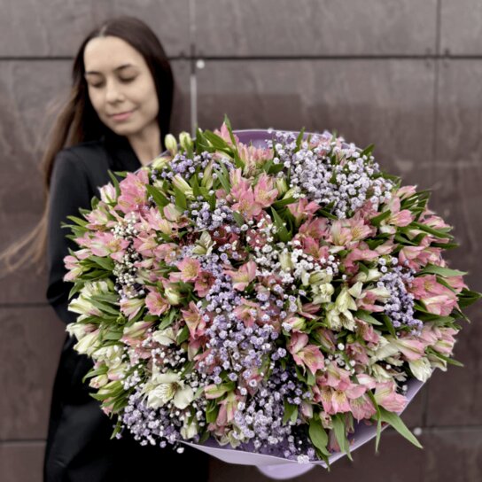 Авторский букет №292 Дофаминовый букет из альстромерий и гипсофилы Фото 2