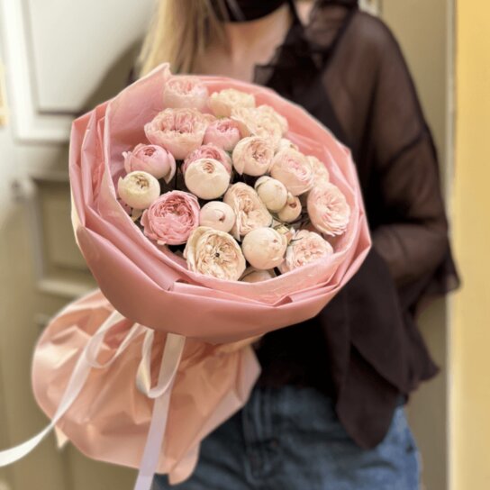 Монобукет №235 из кустовых роз Менсфилд Парк 7 шт