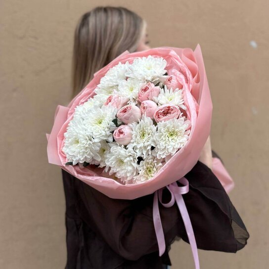 Авторский букет №194 Авторский букет из хризантем и кустовых роз