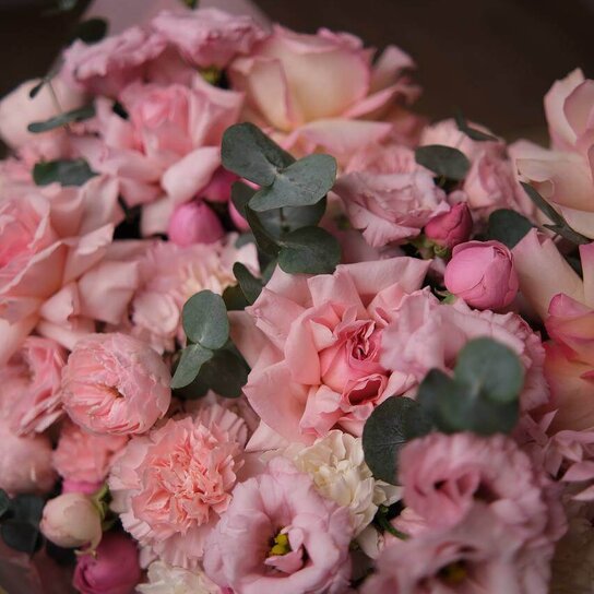 Авторский букет №200 Авторский букет "Шик" из гортензий, роз и лизиантуса Фото 4