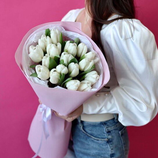 Монобукет №180 из 17 белоснежных тюльпанов Фото 4