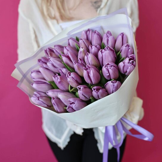 Монобукет №173 из 35 лиловых тюльпанов Фото 4