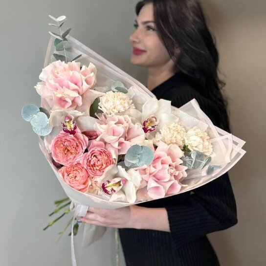 Авторский букет №189 Авторский букет "Пастель" из роз, гвоздик и орхидеи Фото 3