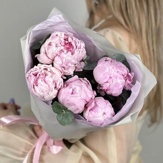 Монобукет №266 Пионы Sara Bernhardt 5