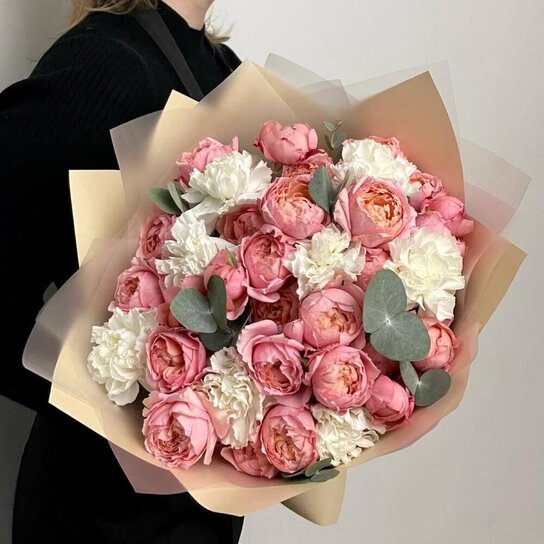 Авторский букет №298 с пионовидными розами и диантусами Фото 4