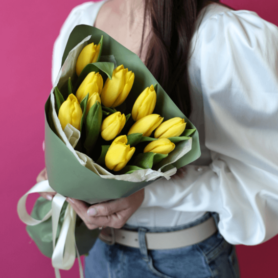 Монобукет №185 из 11 ярких желтых тюльпанов Фото 3