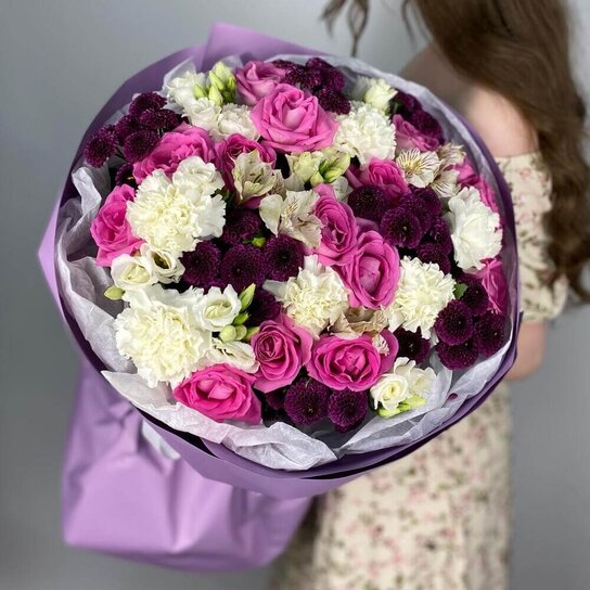 Авторский букет №293 "Черничка" из альстромерий, роз и ягодных сантини Фото 2