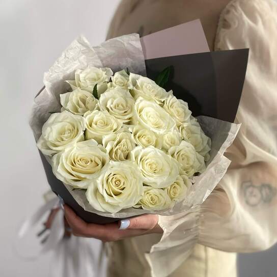 Монобукет №154 из 19 белых роз