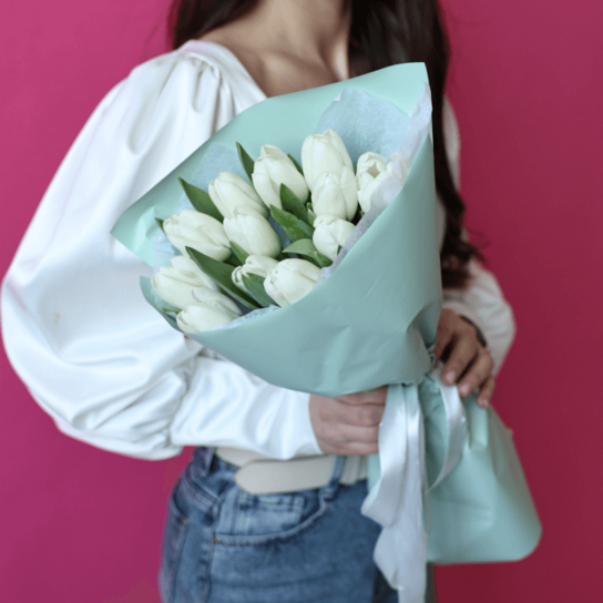 Монобукет №183 из 11 белоснежных тюльпанов Фото 4