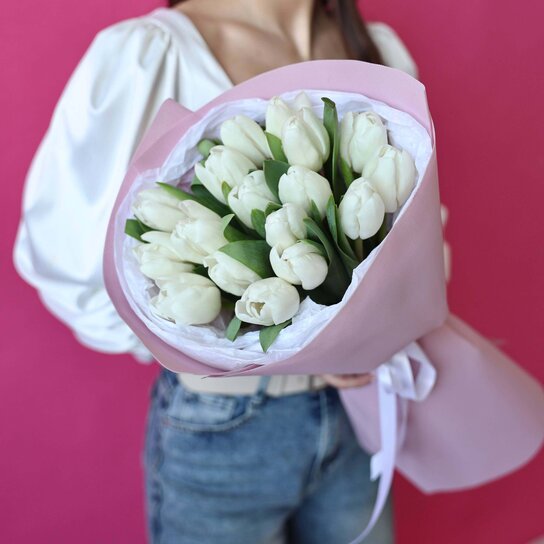 Монобукет №180 из 17 белоснежных тюльпанов Фото 3