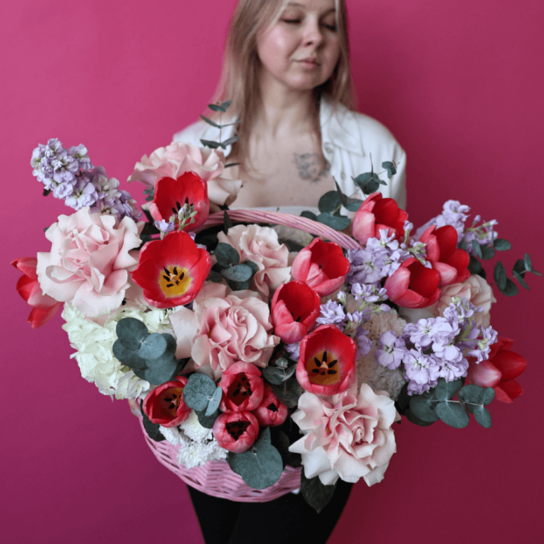Композиция №166 из гортензии, роз, хризантем, тюльпанов и маттиолы Фото 4
