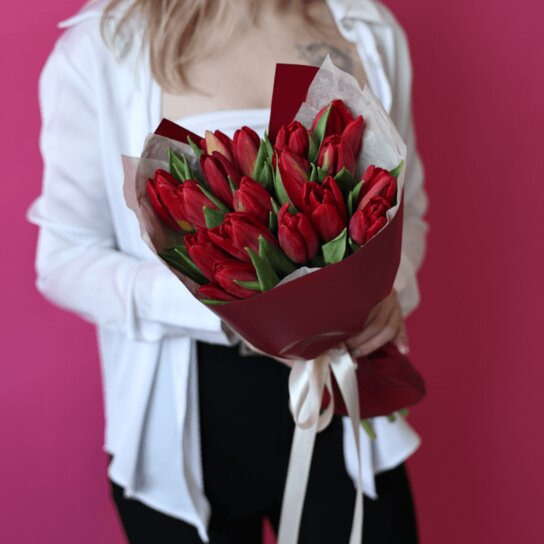 Монобукет №189 из 17 красных тюльпанов
