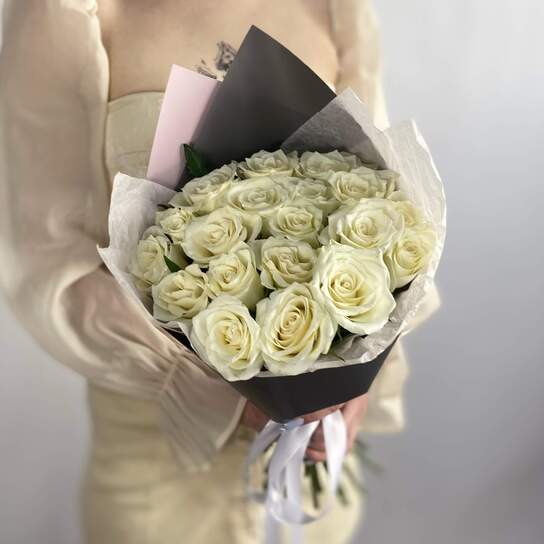 Монобукет №154 из 19 белых роз