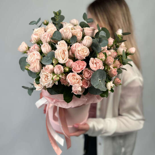 Композиция №125 из кустовых роз и эвкалипта Фото 4