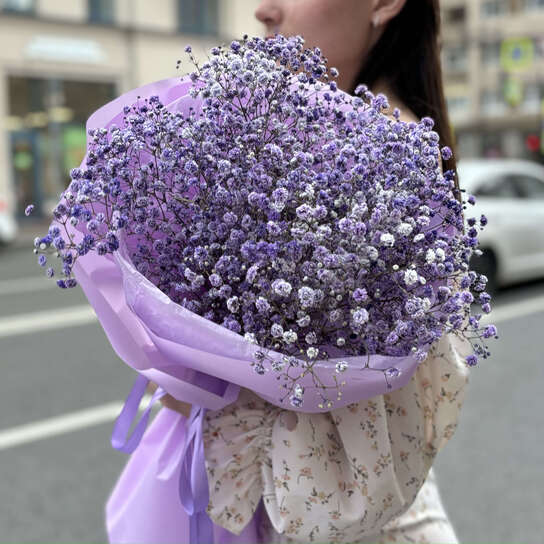 Монобукет №136, воздушная фиолетовая гипсофила, размер M