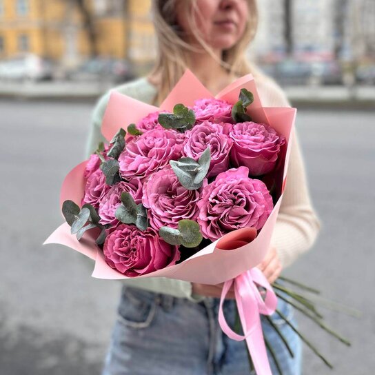 Монобукет №225 из пионовидной розы Эквадор с эвкалиптом Фото 8