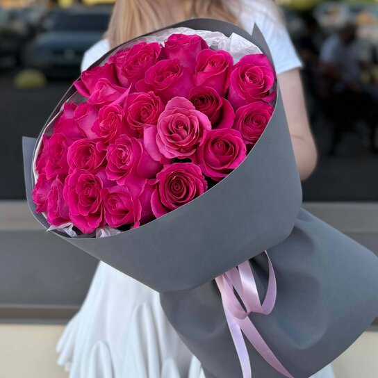 Монобукет №168 из 25 ароматных крупных роз Пинк Флойд