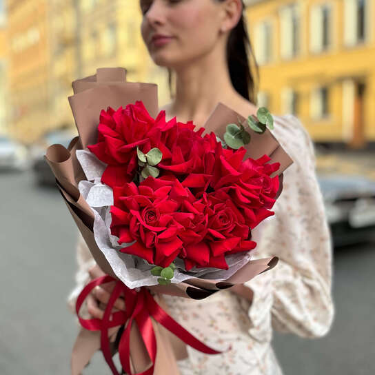 Монобукет №140, 5 французских красных роз