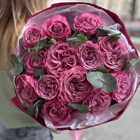 Монобукет №226 из пионовидной розы Эквадор с эвкалиптом Фото 6