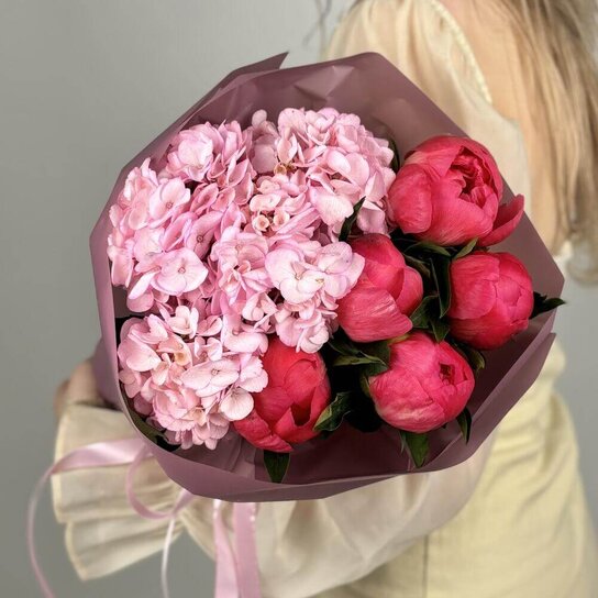 Авторский букет №288 Пионы Coral Charm и гортензия Фото 3