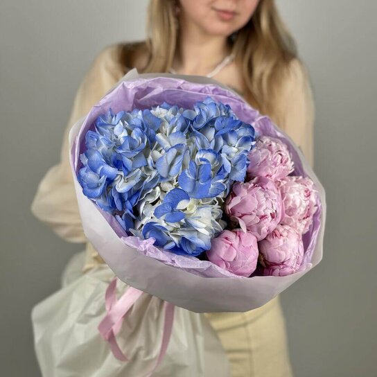 Авторский букет №286 Голубая гортензия и пионы Sara Bernhardt Фото 2