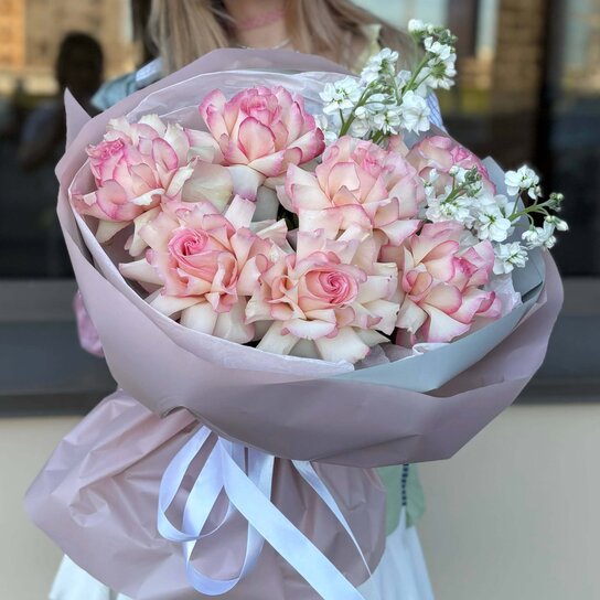 Авторский букет №237 из роз и маттиолы Фото 3