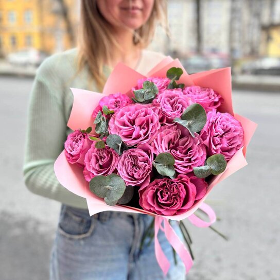 Монобукет №225 из пионовидной розы Эквадор с эвкалиптом Фото 7