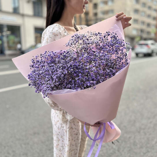 Монобукет №137, воздушная фиолетовая гипсофила, размер L