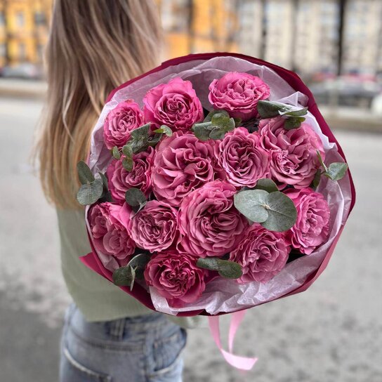 Монобукет №226 из пионовидной розы Эквадор с эвкалиптом Фото 3