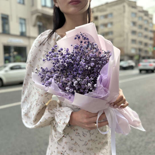 Монобукет №135, воздушная фиолетовая гипсофила, размер S