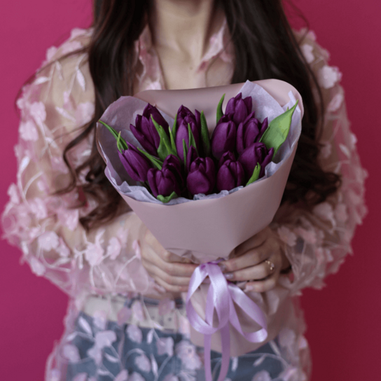 Монобукет №194 из 11 фиолетовых тюльпанов Фото 3
