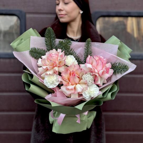 Авторский букет №176 Авторский букет "Снежный Париж" из розы, диантуса и нобилиса Фото 2