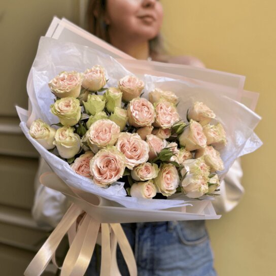 Монобукет №238 из кустовых роз Аврора