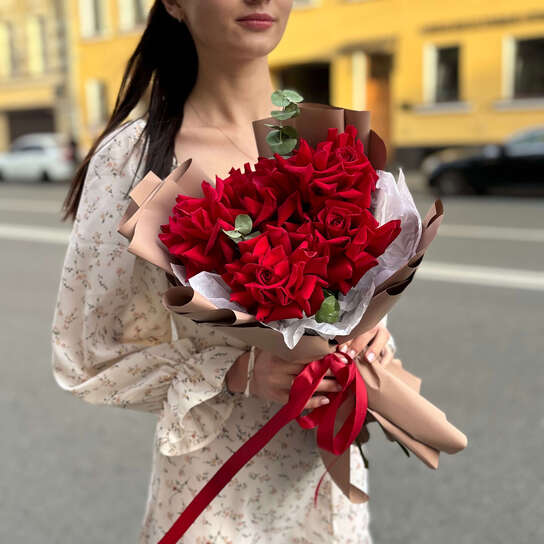 Монобукет №140, 5 французских красных роз